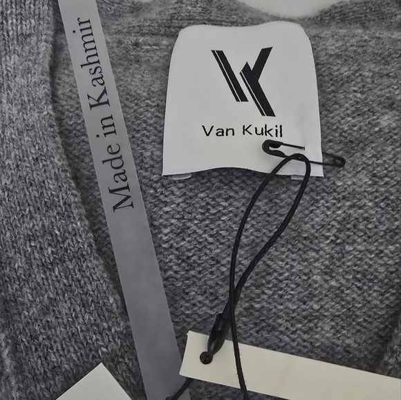 Van Kukil Celine 100% Cashmere Cardigan  Derby Grey, Organic Yarns-NWT - Picture 11 of 12